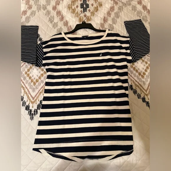 Nautica Women's Navy Striped Top. Size Medium. NWOT. - Picture 3 of 9